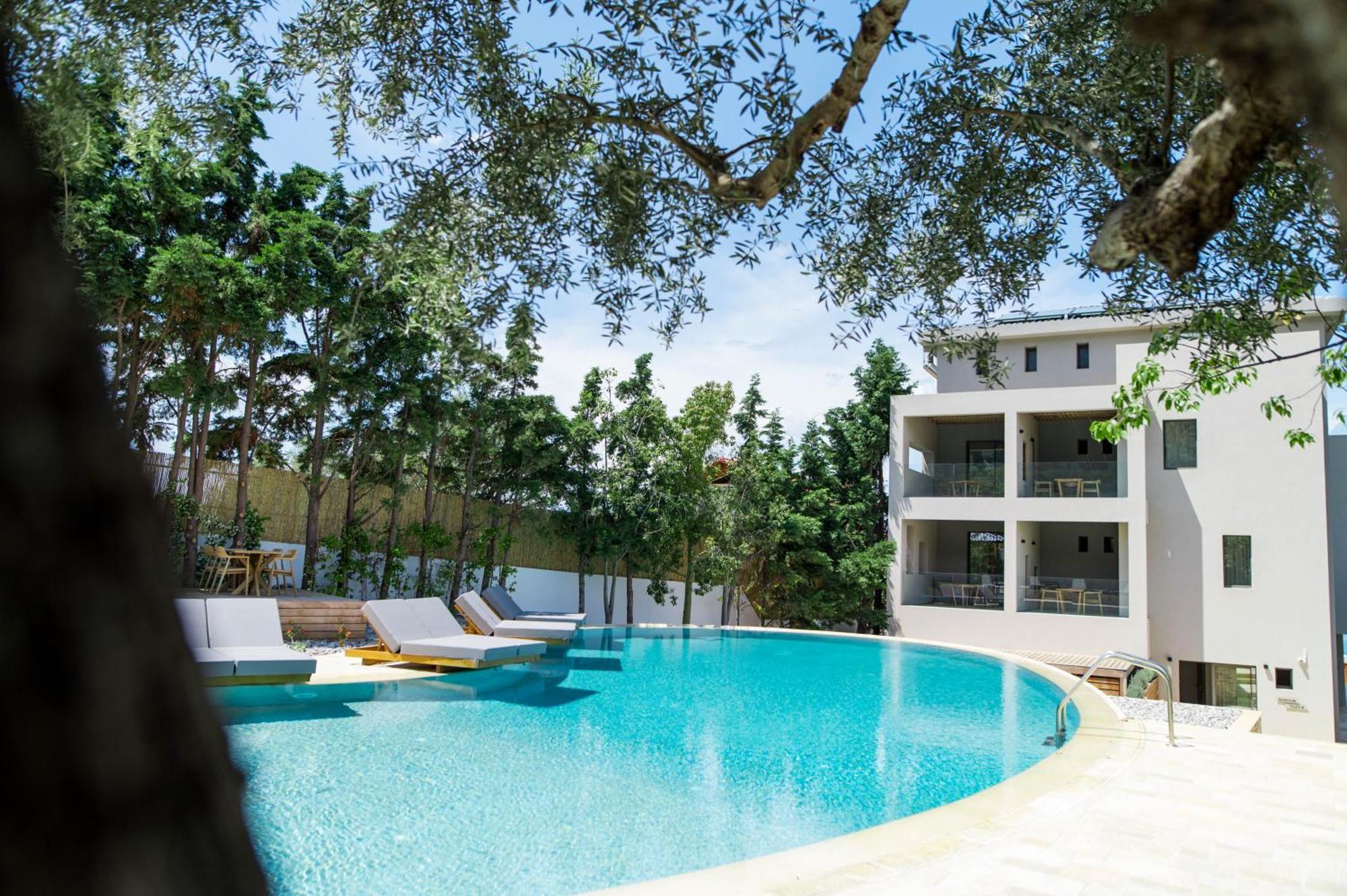 Alissachni Seaside Hotel Dhervénion Ngoại thất bức ảnh