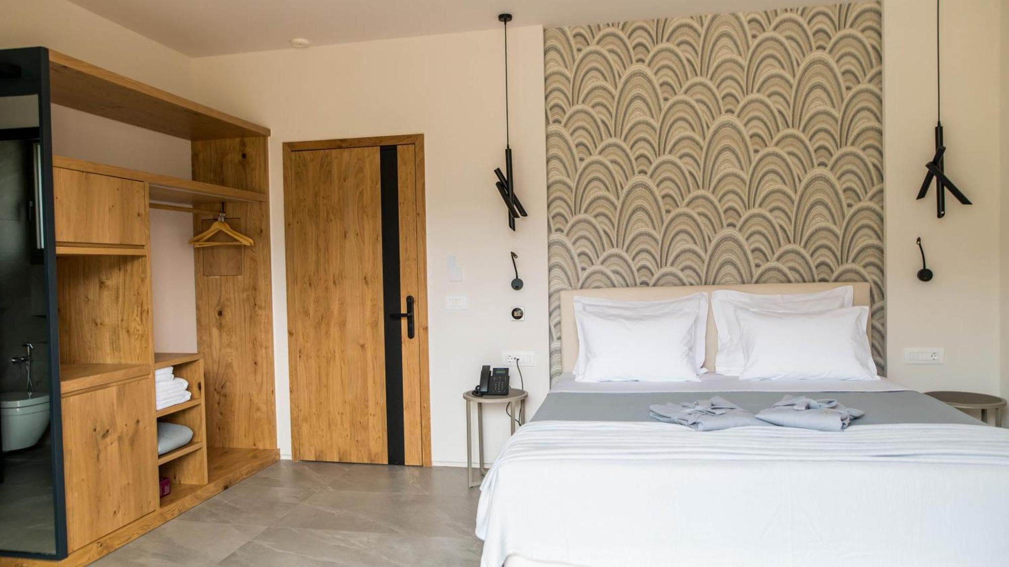 Alissachni Seaside Hotel Dhervénion Ngoại thất bức ảnh