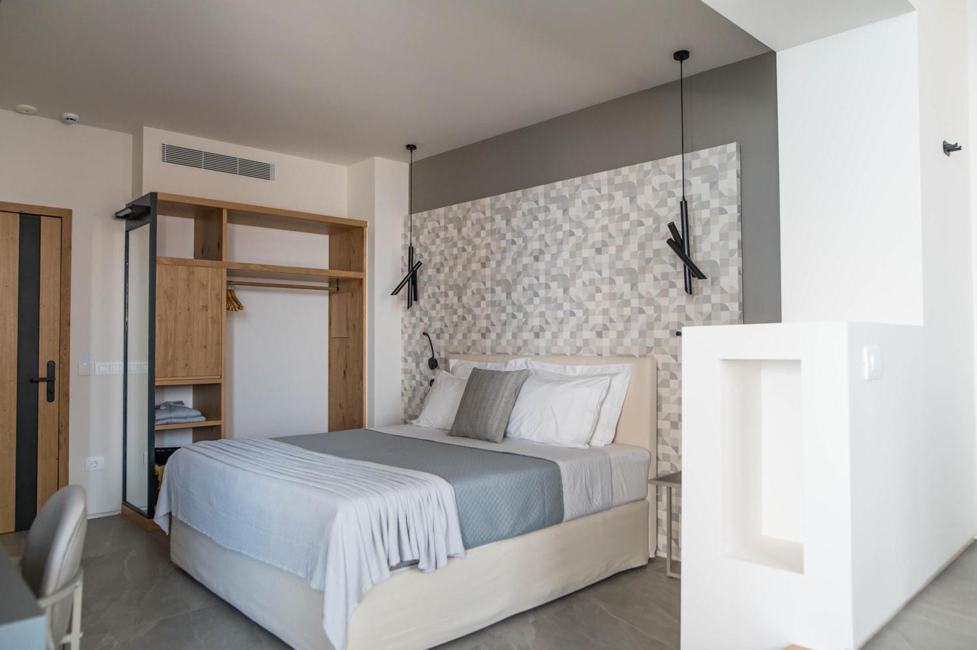Alissachni Seaside Hotel Dhervénion Ngoại thất bức ảnh