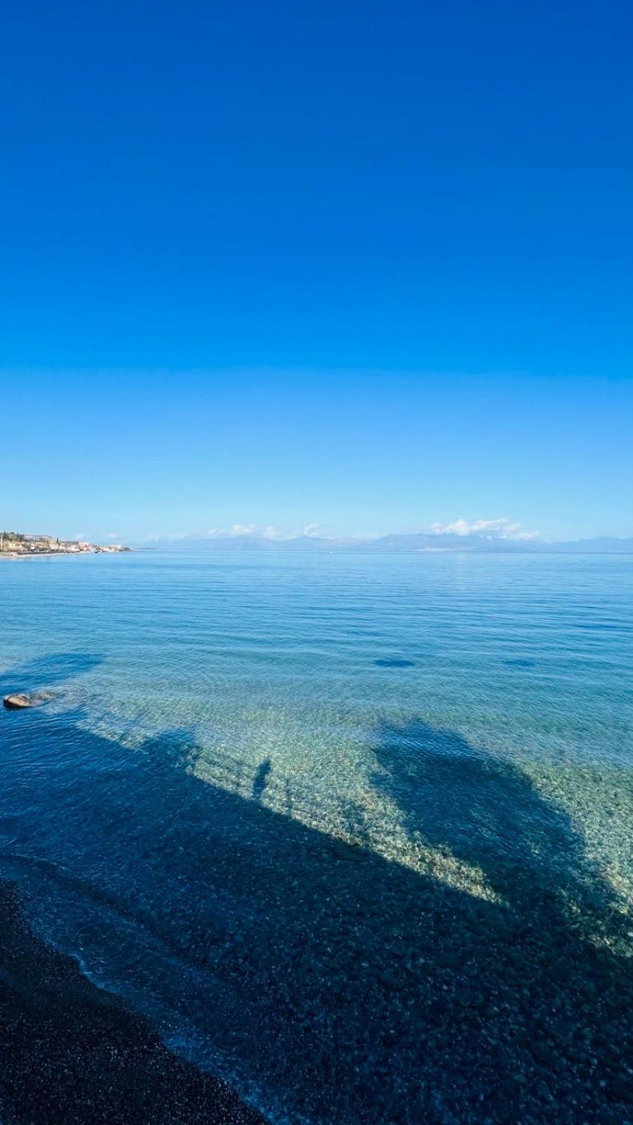 Alissachni Seaside Hotel Dhervénion Ngoại thất bức ảnh
