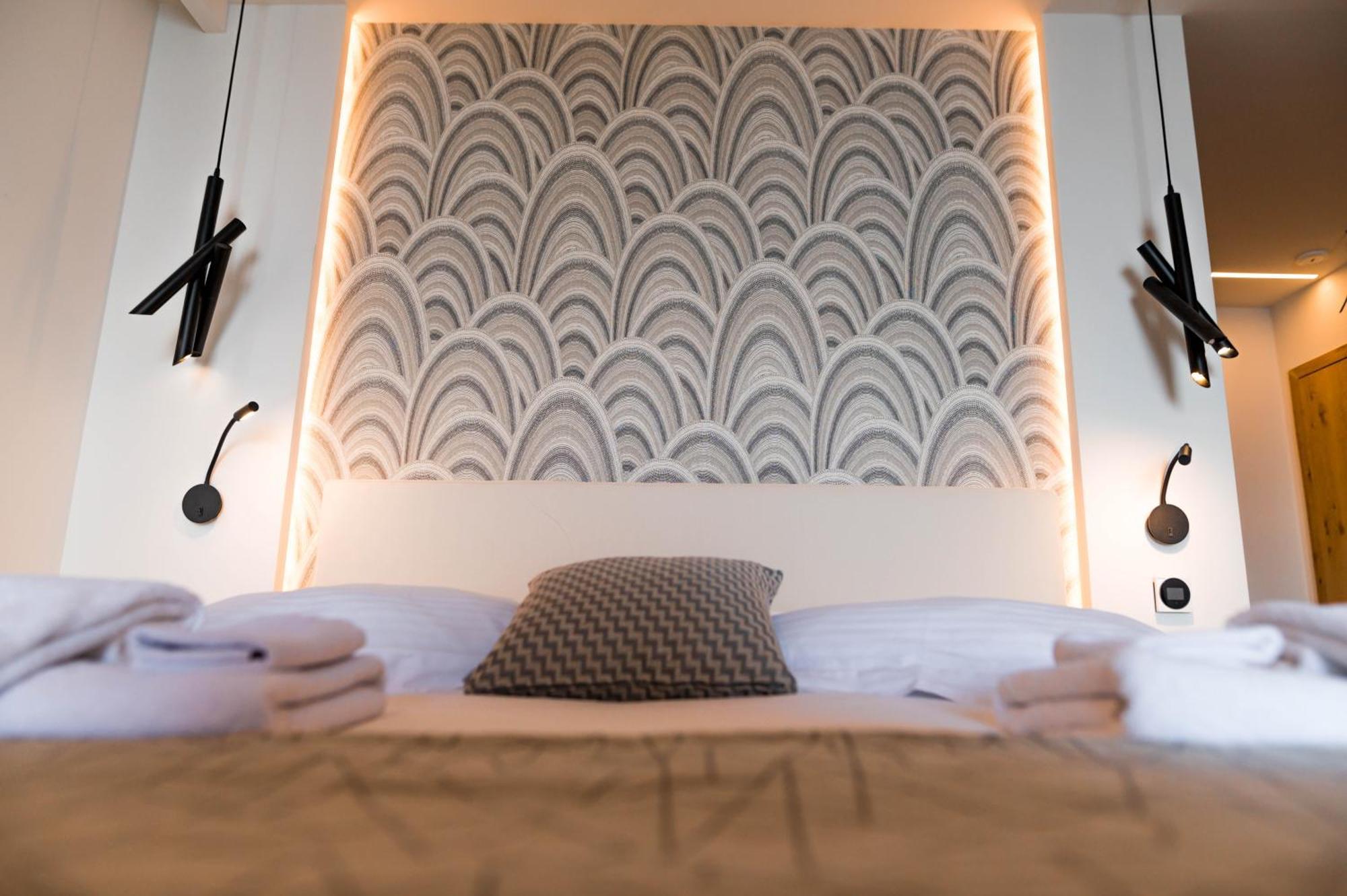 Alissachni Seaside Hotel Dhervénion Ngoại thất bức ảnh